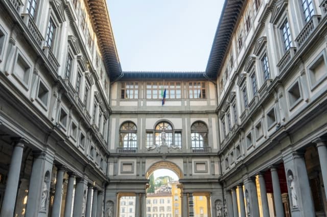 Uffizi képtár tárlatvezetéssel