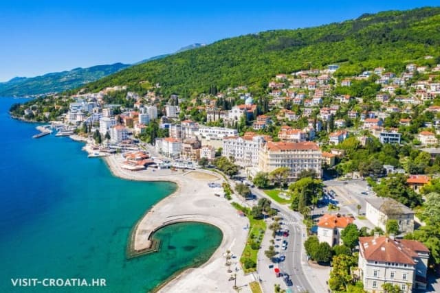 Fakultatív Opatija